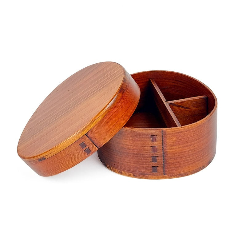 Japanische Bento-Box Omusubi