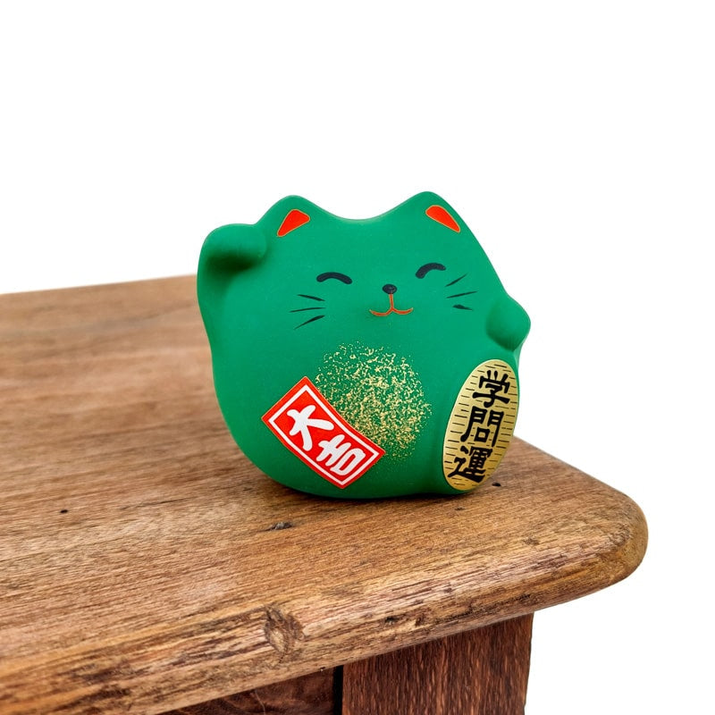 Grüne Maneki Neko Glückskatze