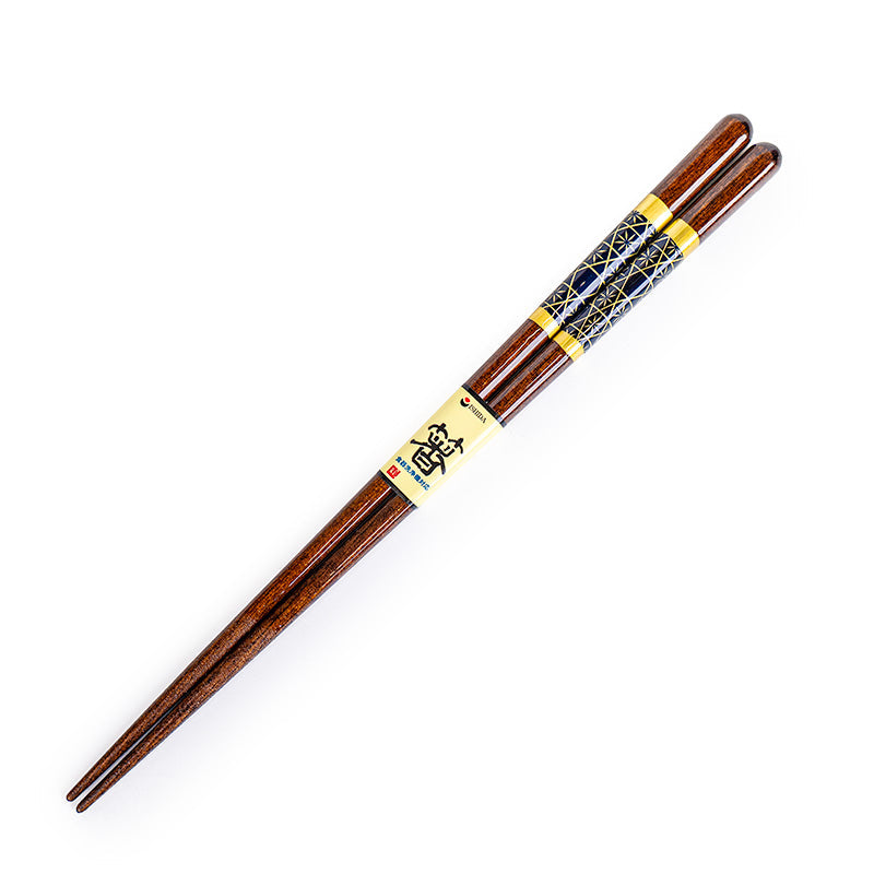 Japanische Essstäbchen aus Holz mit goldenem Muster