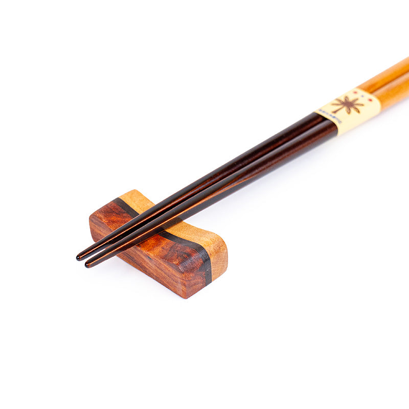 Japanische Essstäbchen aus Naturholz & Halter