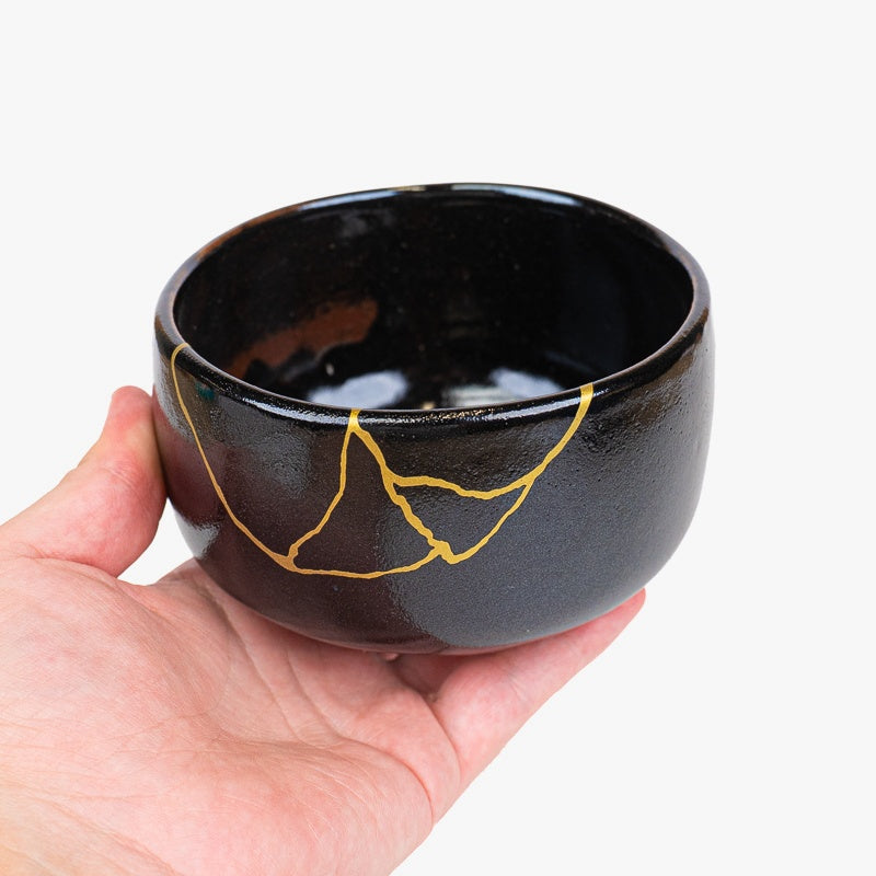 Japanische Matcha Schale – Schwarz Kintsugi