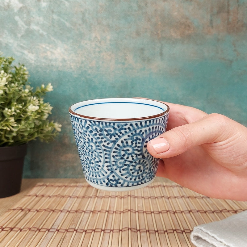 Japanische Soba-Tasse Karakusa