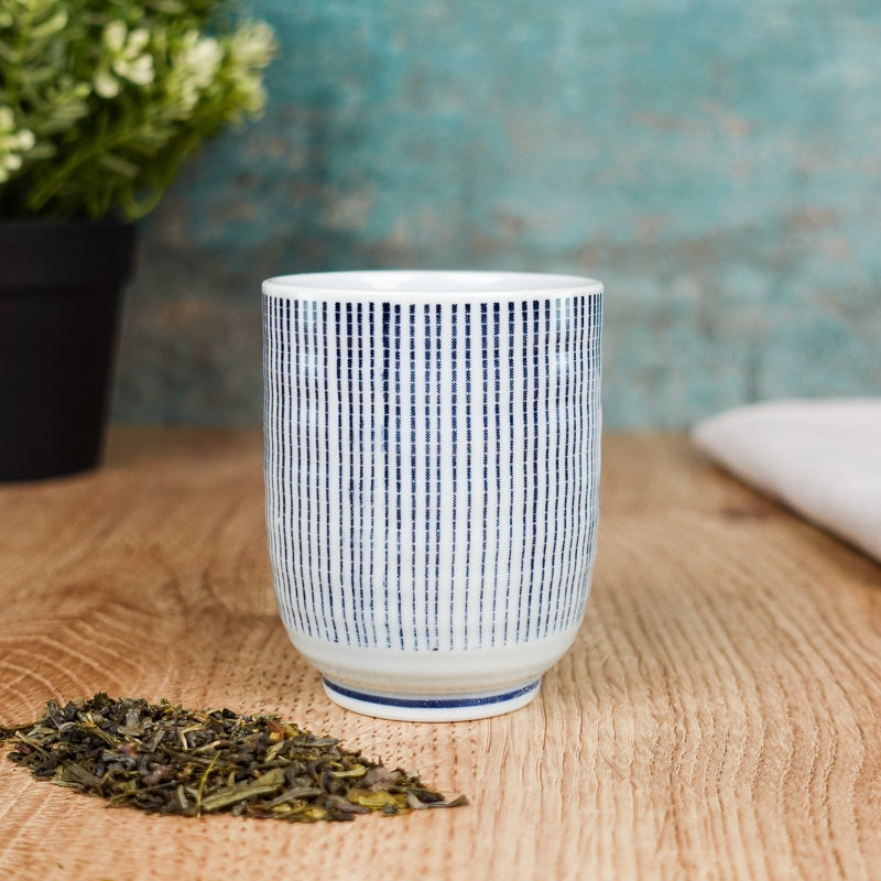 Japanische Tasse Yunomi Grafik