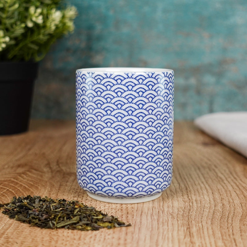 Japanische Tasse Yunomi Seigaiha