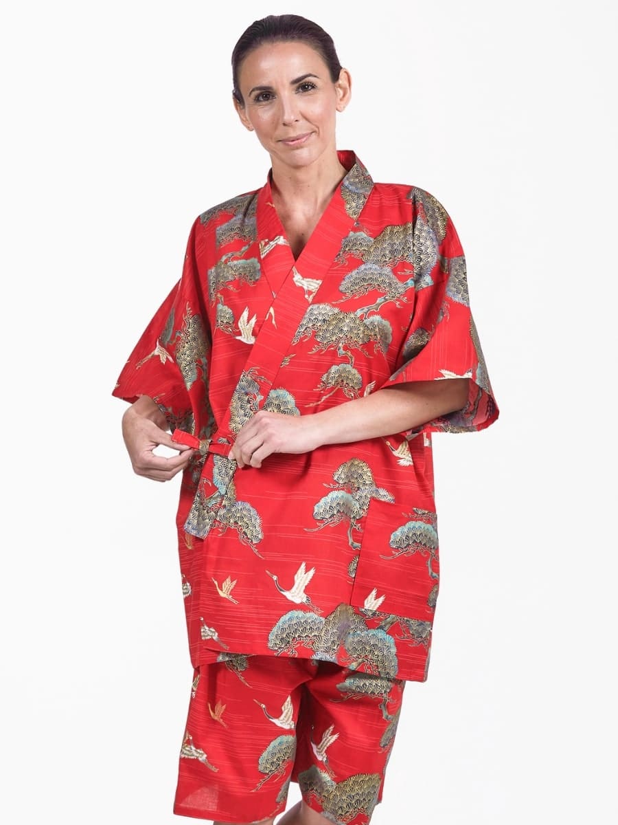 Jinbei Damen – Rot mit Kranich & Kiefer