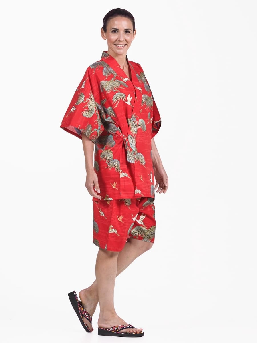 Jinbei Damen – Rot mit Kranich & Kiefer