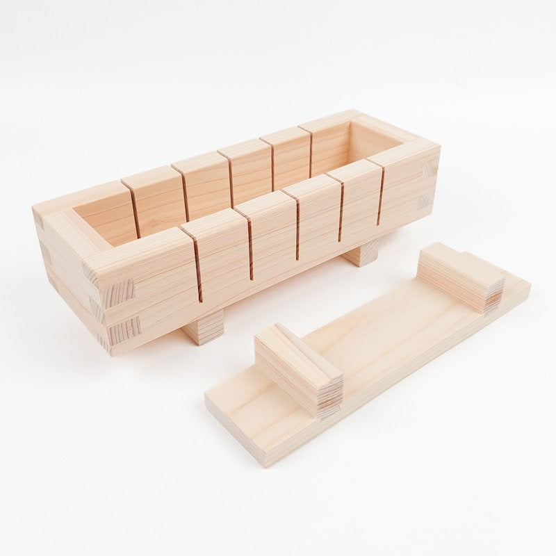 Sushi-Form aus Zypressenholz