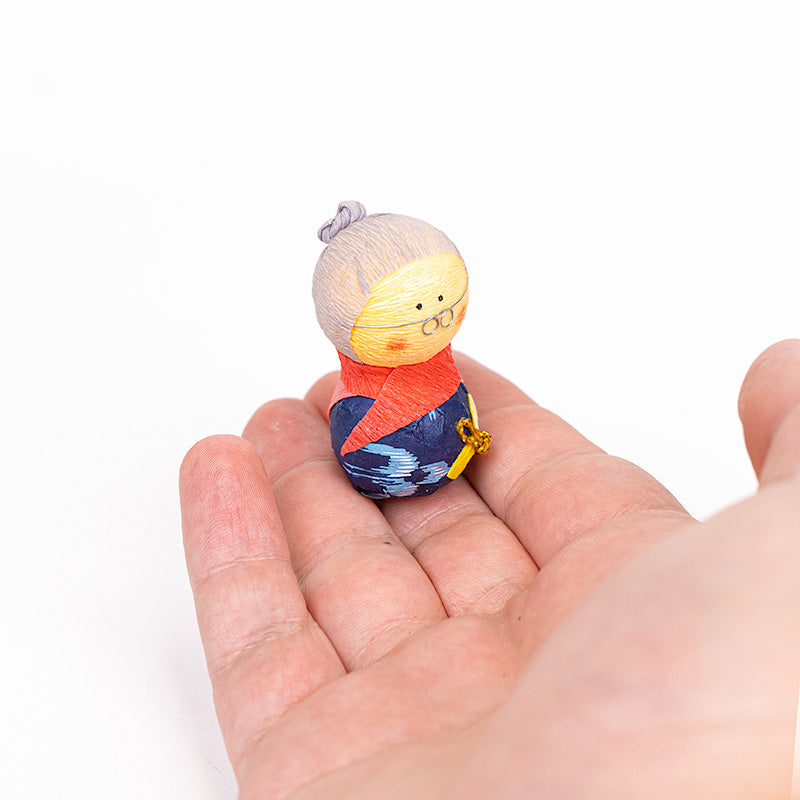 Stehauffigur Okiagari Großmutter