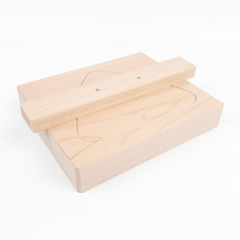 XL-Onigiri-Form Zypressenholz