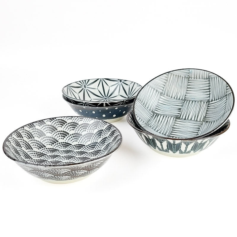 Set mit 5 Japanischen Schüsseln