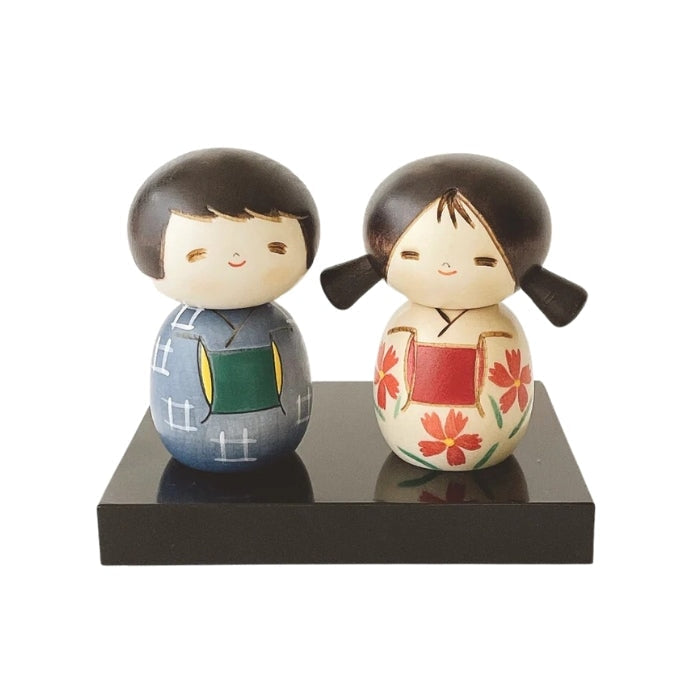 Kokeshi-Puppen Freundschaft