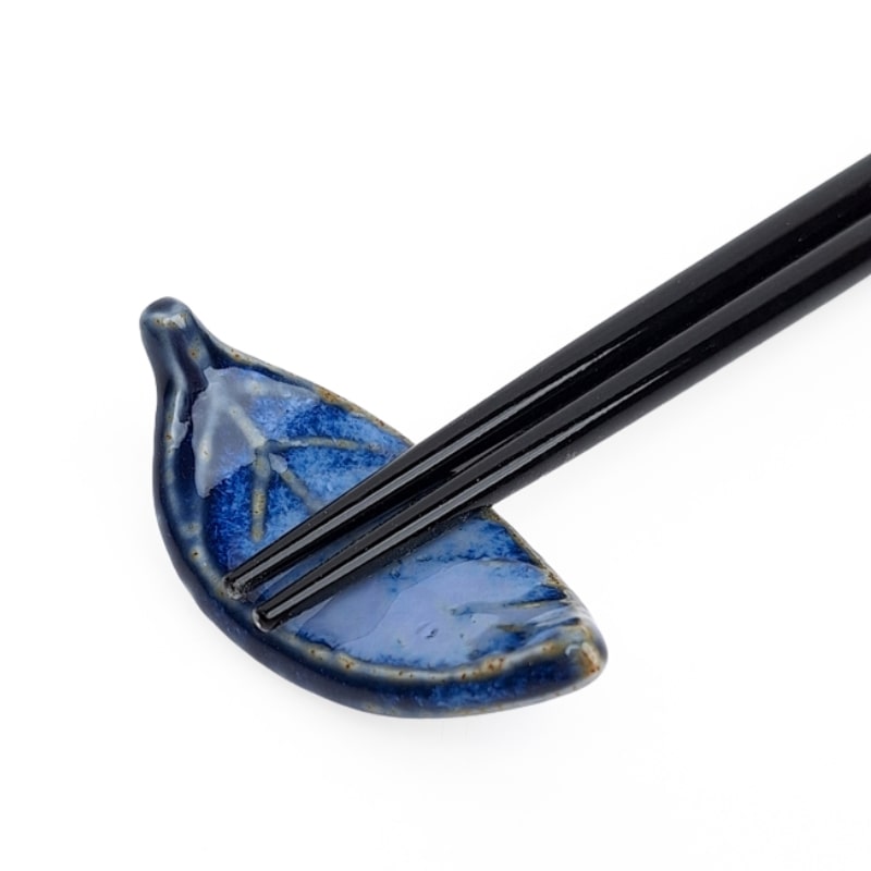 Ablage für Essstäbchen - Blaues Blatt