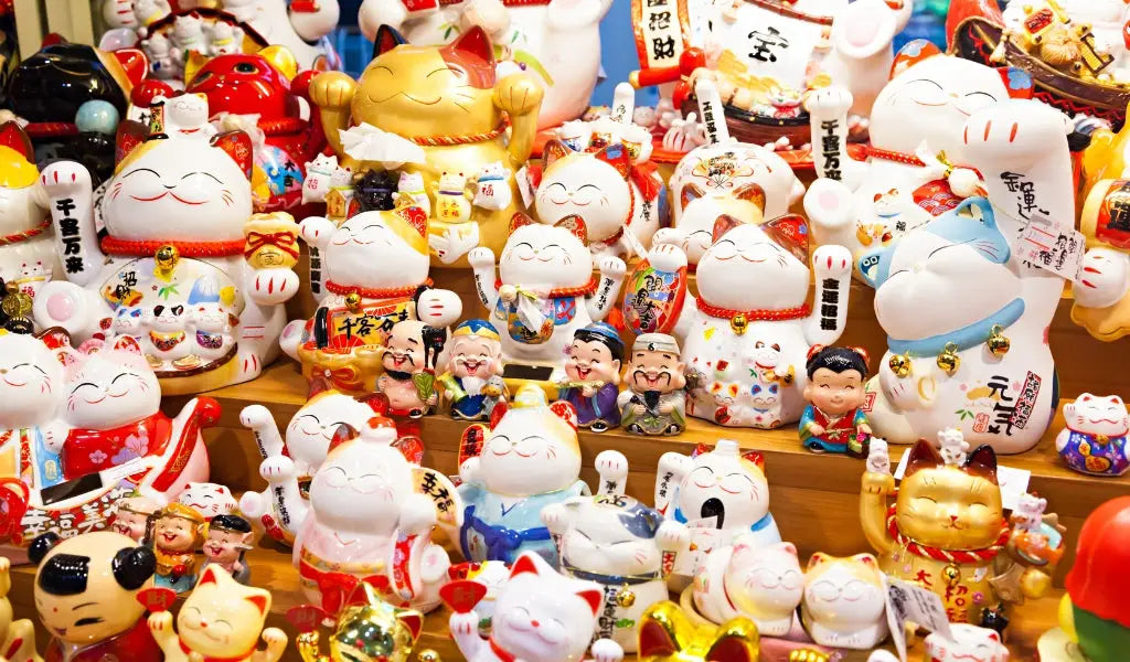 Variationen der Maneki Neko