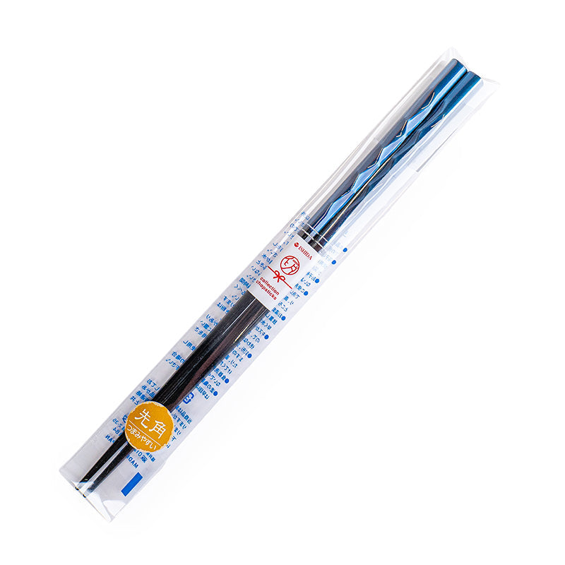 Blaulackierte japanische Essstäbchen
