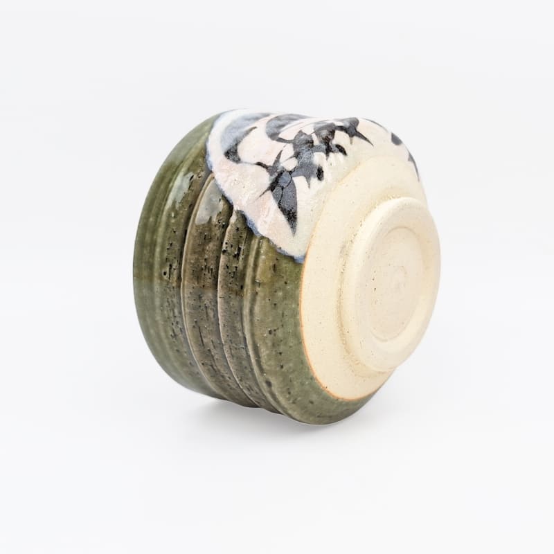 Japanische Matcha-Schale Oribe Ashi