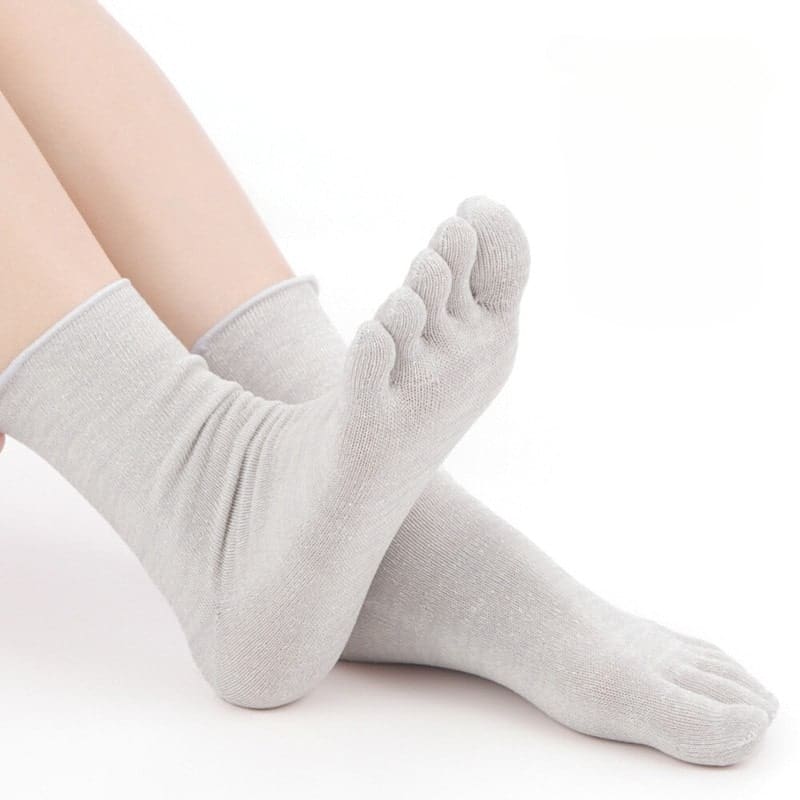 Japanische 5-Finger-Socken aus Naturfaser EU 35-38 / Grau