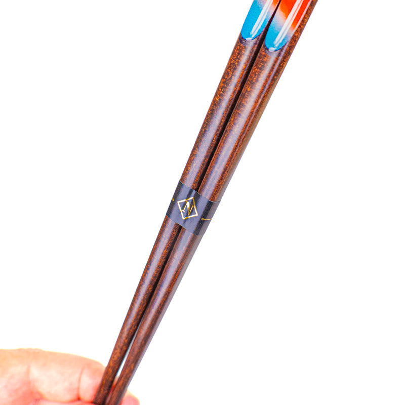 Japanische Essstäbchen mit großem Fuji-Motiv