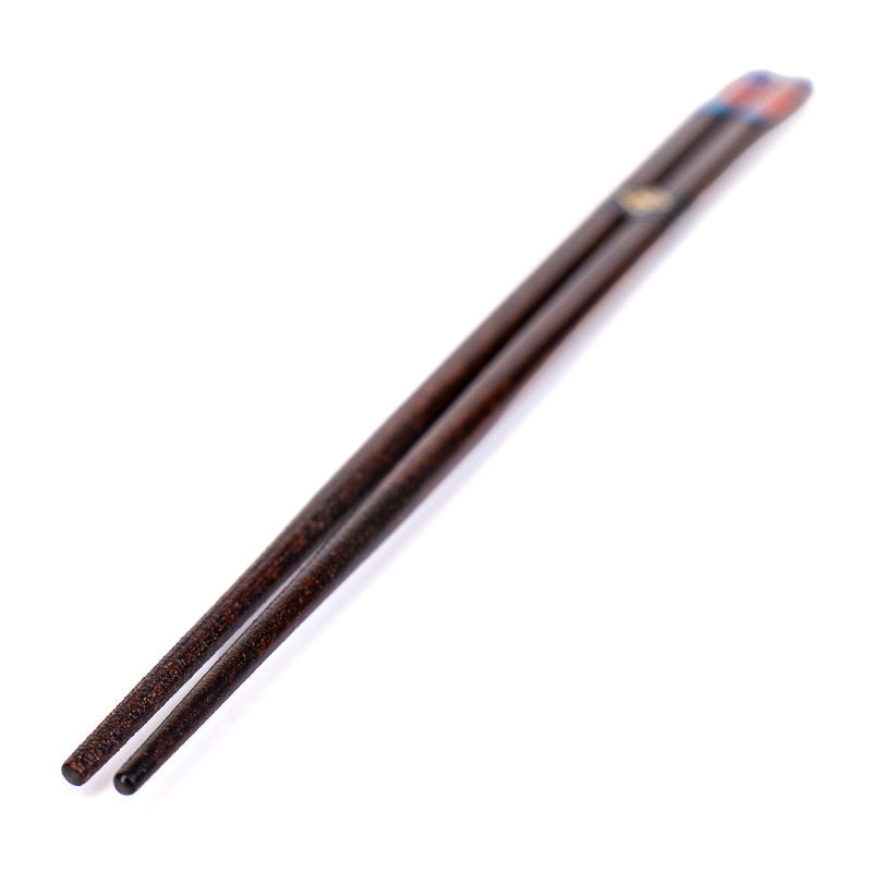 Japanische Essstäbchen mit großem Fuji-Motiv