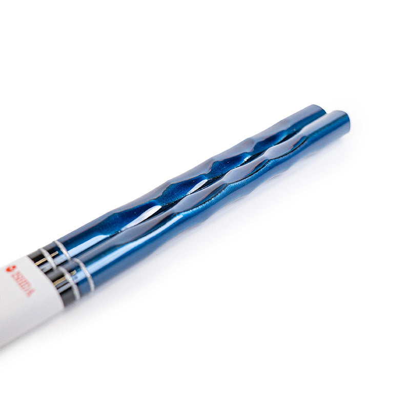 Japanische Essstäbchen mit Reliefmuster Blau