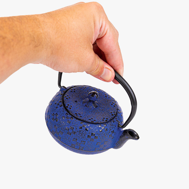 Japanische Gusseisen Teekanne – Tetsubin Indigo