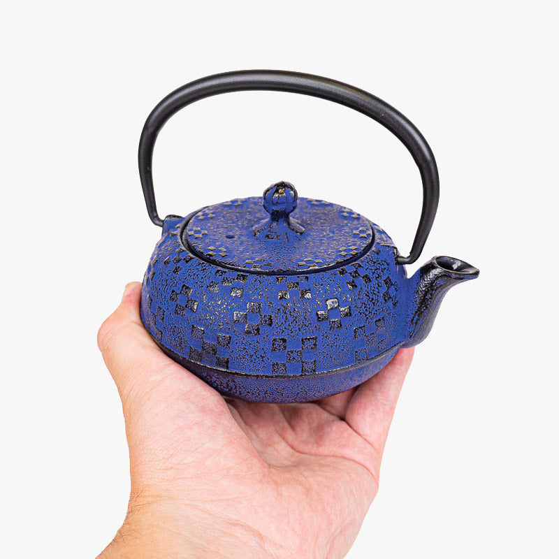 Japanische Gusseisen Teekanne – Tetsubin Indigo