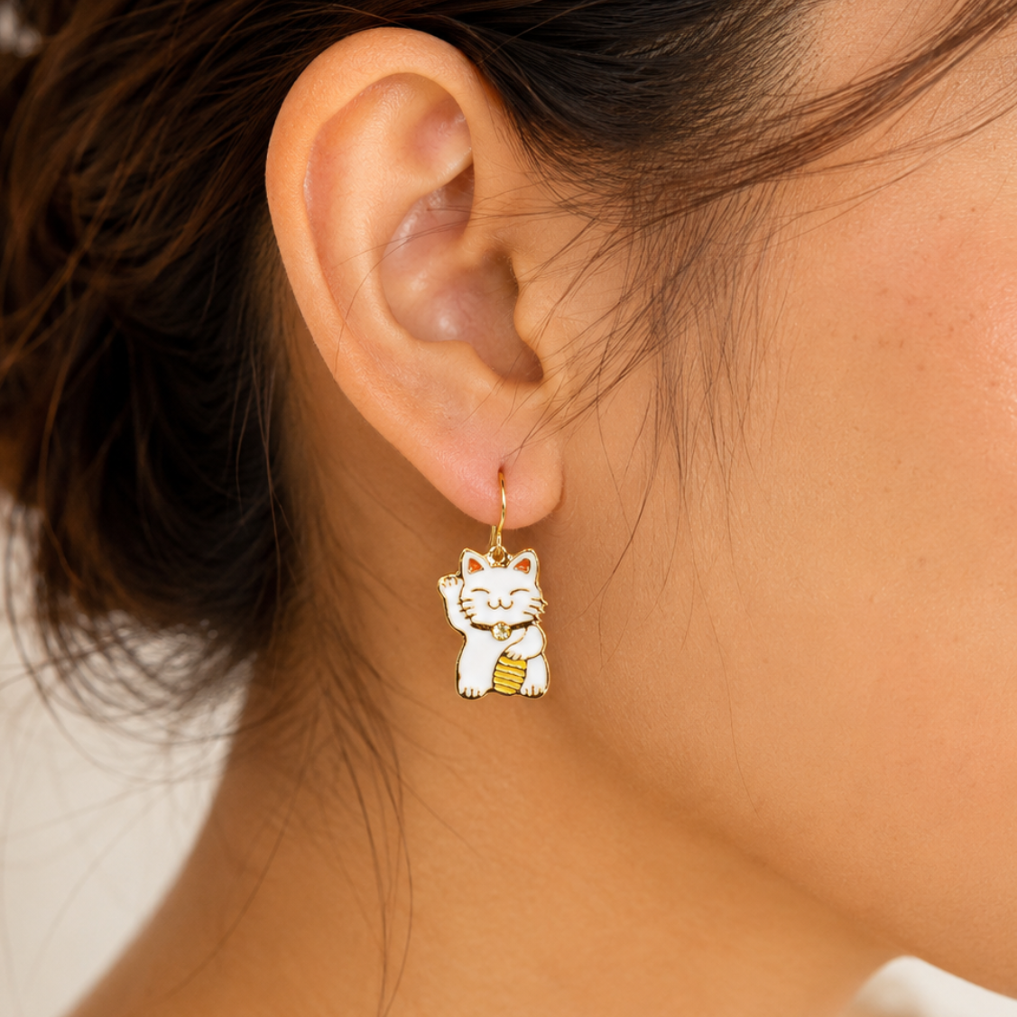Japanische Ohrringe Maneki-Neko Weiß und Gold