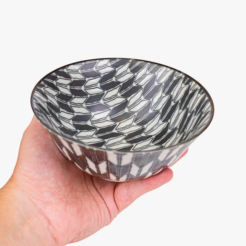 Japanische Schale – Yagasuri Muster