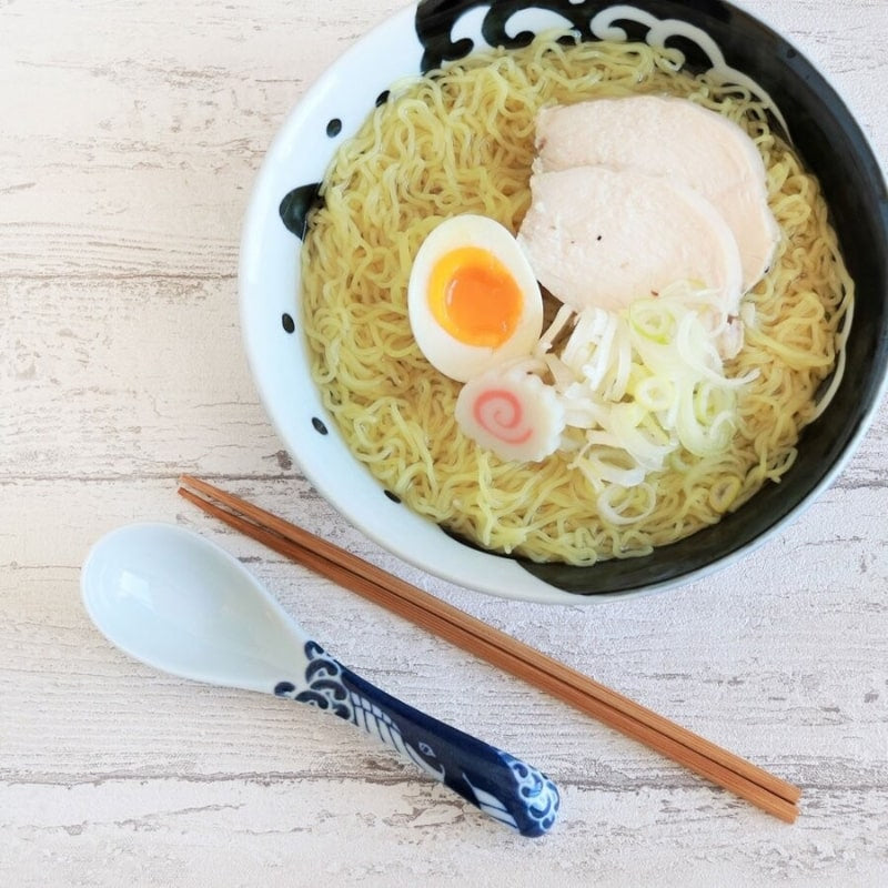 Japanische Suppenlöffel - Walfisch
