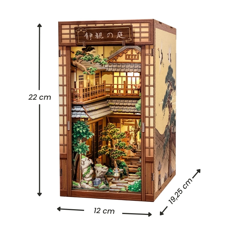 Japanischer Book Nook Serene Courtyard