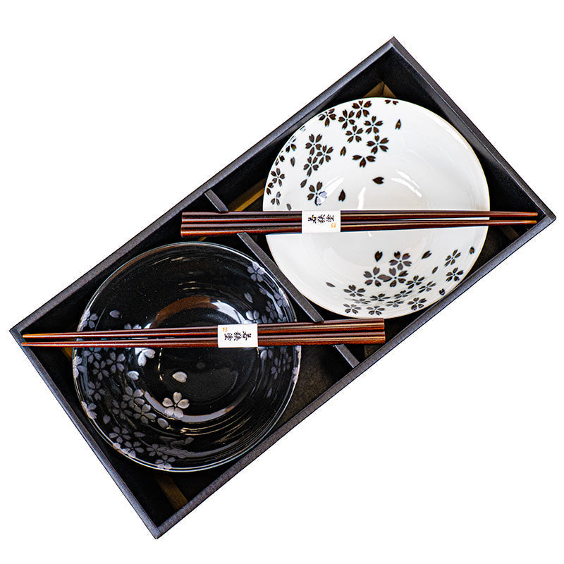 Set 2 japanische Schalen Schwarz-Weiß