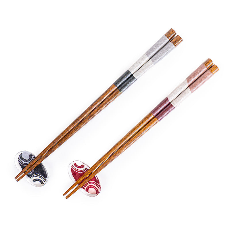 Set aus japanischen Uzumaki-Essstäbchen & Halter